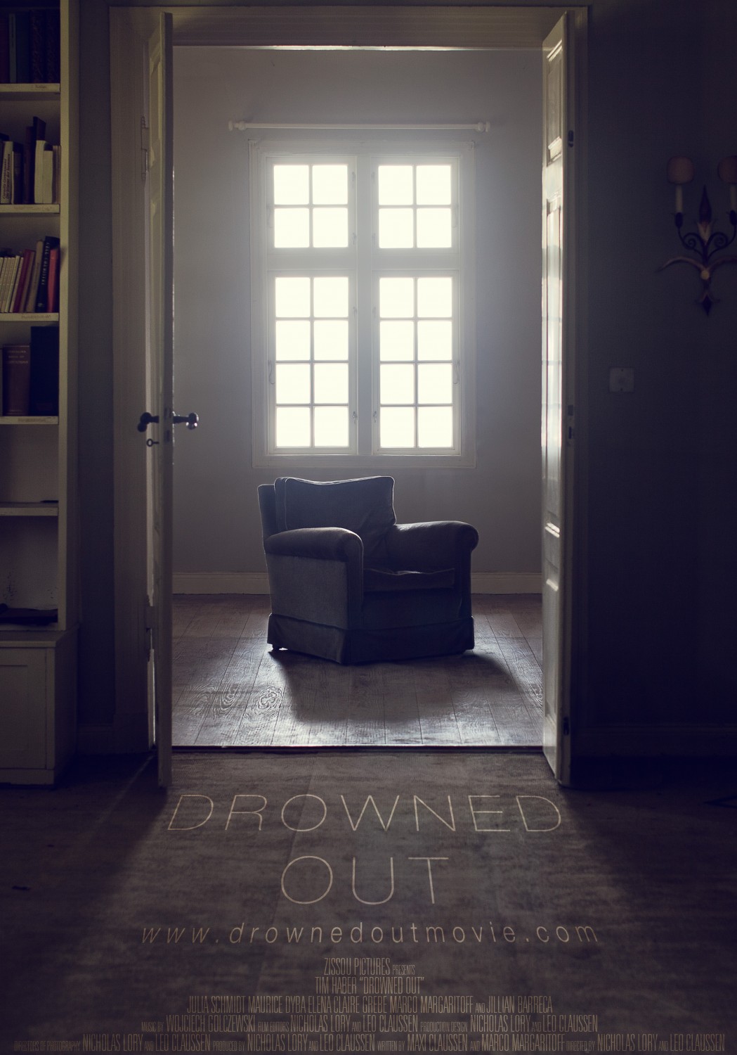 Extra Large Movie Poster Image for Drowned Out 