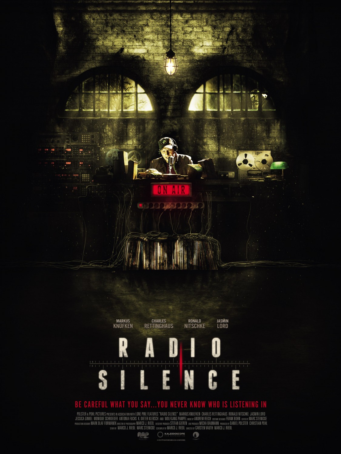 radio silence synonym