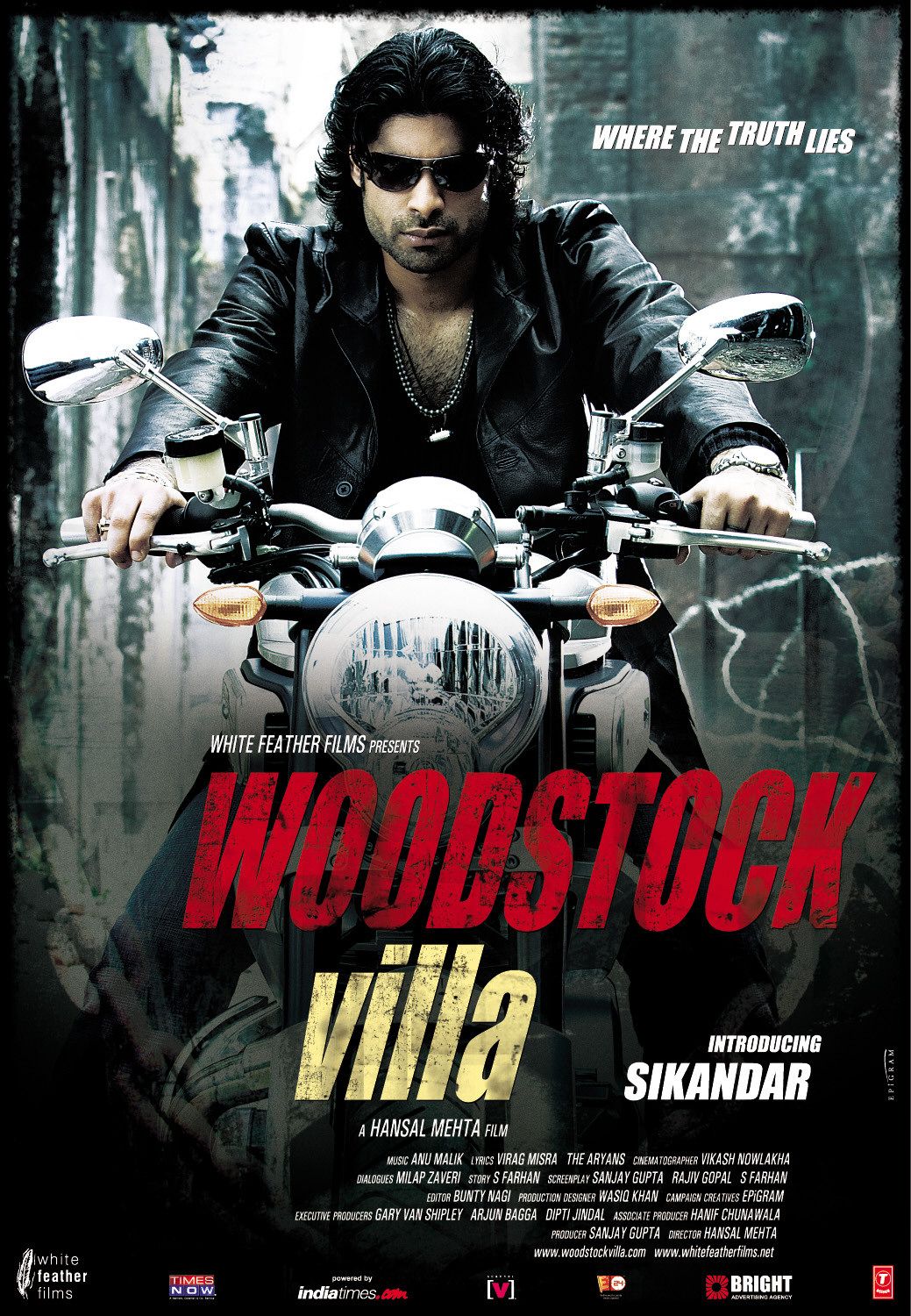 Extra Large Movie Poster Image for Woodstock Villa (#2 of 8)