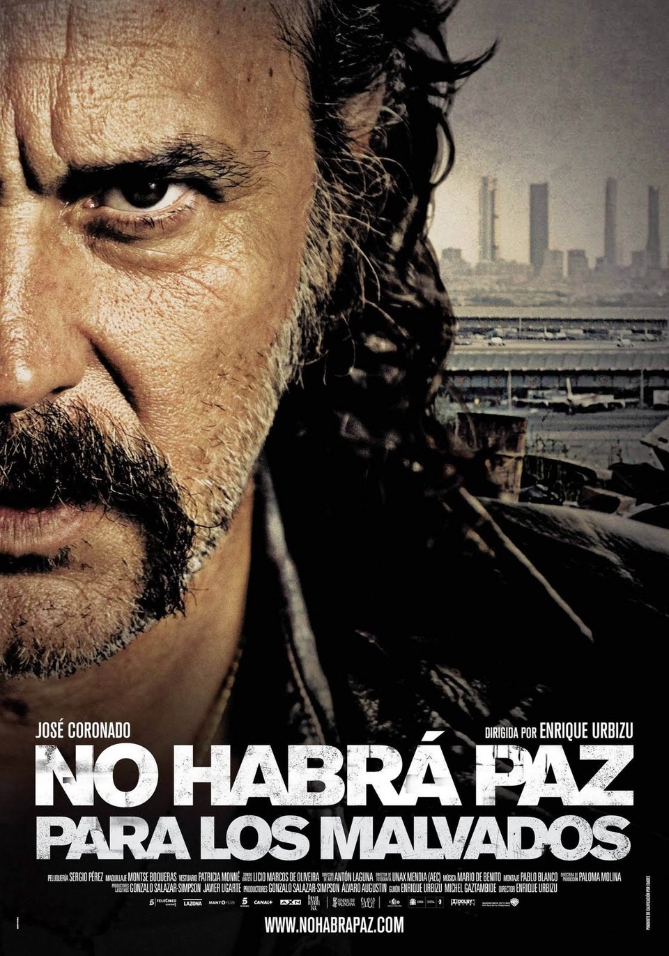 Extra Large Movie Poster Image for No habrá paz para los malvados (#2 of 2)