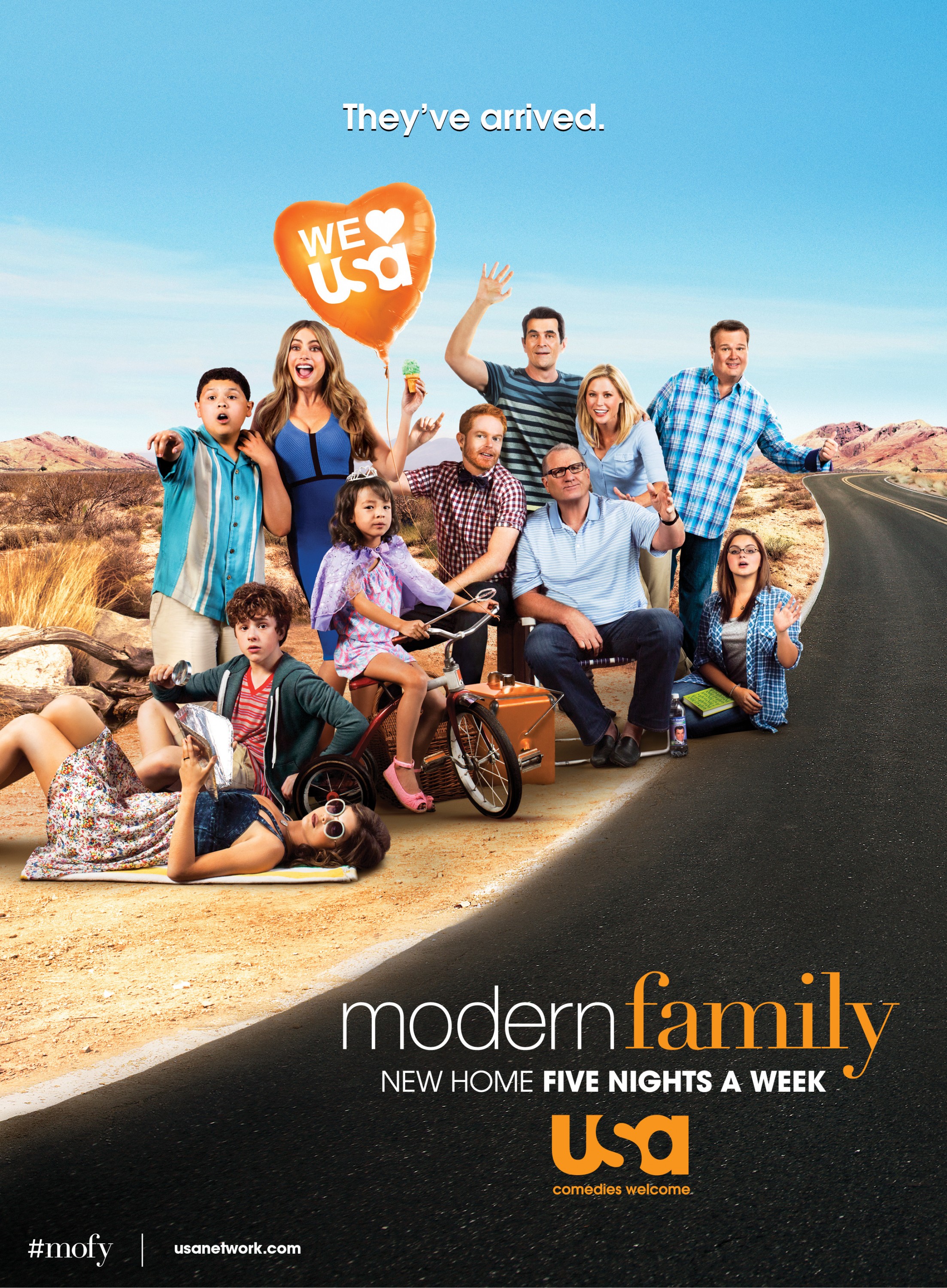 Mega Sized TV Poster Image for Modern Family (#10 of 19)